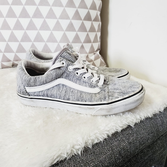 Vans Unisex Old Skool Rib Knit Corduroy Skater Sneakers 7 - Picture 2 of 6